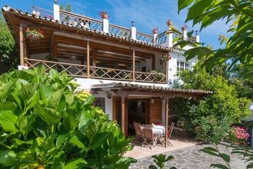 کلبه Casa Tradicional En Valleseco