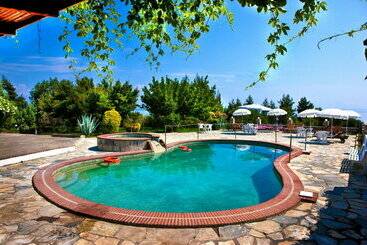 Hôtel Across Paschos