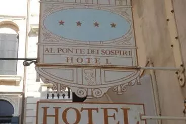 Hotel Al Ponte Dei Sospiri