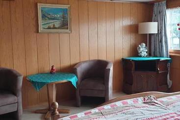 Otel Gästehaus Krone