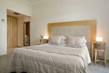 Venus Hotel & Suites