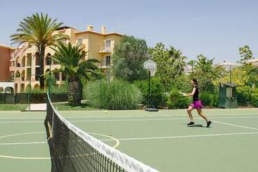 Jardim Da Meia Praia Resort