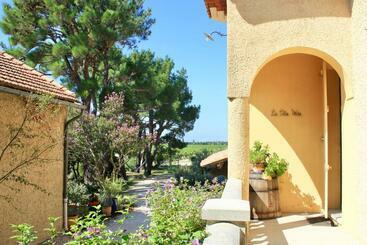 مبيت وإفطار Le Clos Vitis