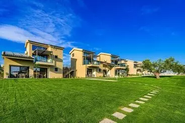 Huoneistohotelli Miroes Suites