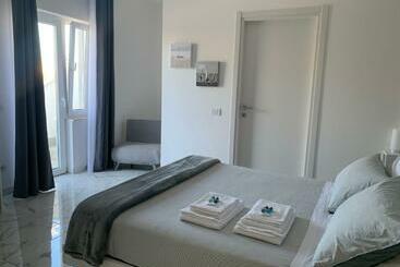 پانسیون Capitani Guest House