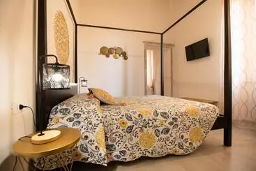 ペンション Piombino 1428