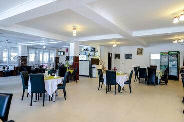 Pensiune Roata Cu Noroc