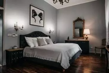 Bed & Breakfast Room42   Suites & Apartments