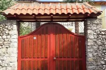 Pensionat Guest House Zadeja