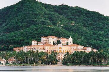 Hotel Grand Isla Navidad Golf & Spa Resort With Marina