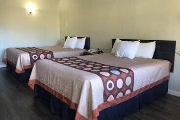 בית מלון כפרי Elevation Lodge