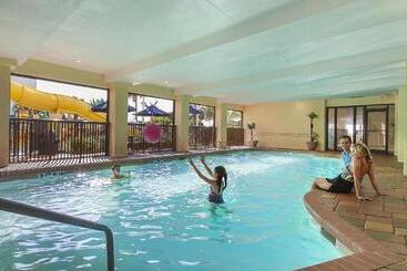 Otel Sea Crest Oceanfront Resort