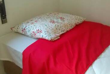 Hostel E Suites Scheckinah