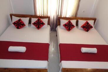 호텔 Riverdale Holiday Inn