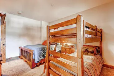 ホテル Antlers At Christie Base By Resort Lodging Company