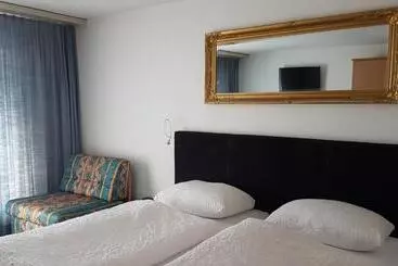 בית מלון כפרי Crystal