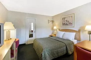 호텔 Pocono Night Lodge