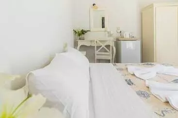 آپارتمان Agia Anna Living