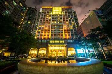 호텔 Grand International