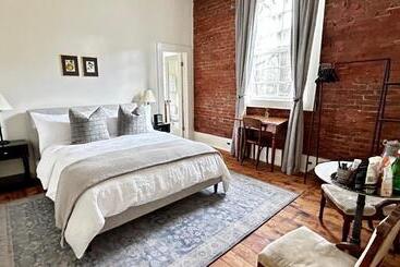 Imperial Hotel + Restaurant