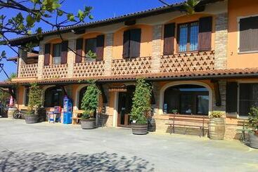 בית מלון כפרי Agriturismo Vecchio Torchio