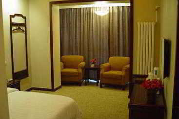 Отель Golden Palace Silver Street