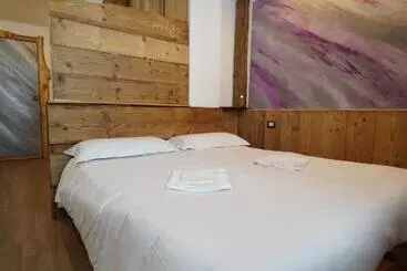 בית מלון כפרי Lo Stambecco