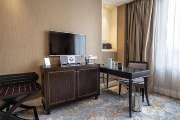 Hotel Qingdao Sea View Garden