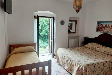 هتل Agriturismo Tholos