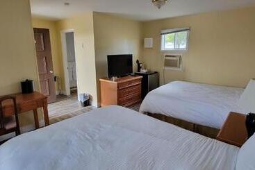 فندق على الطريق North Shore Wayside Inn