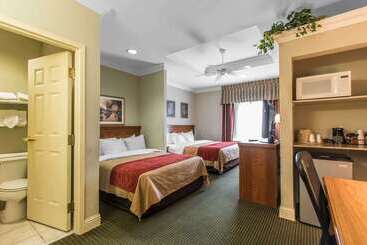 فندق Comfort Inn At Founders Tower