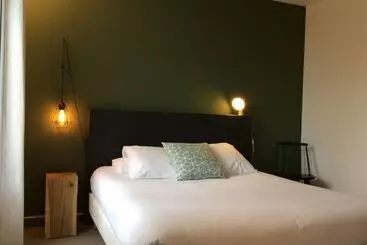 Отель De France