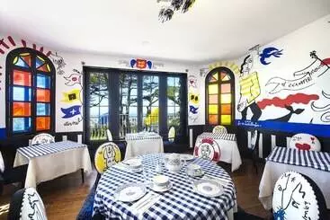 Отель Domaine Saint Clair Le Donjon