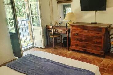 فندق Le Mas Des Laurels