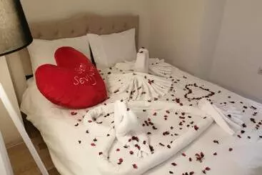 アパートホテル Aydogdu Suit