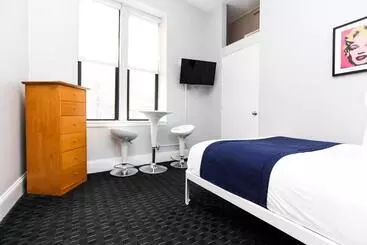 Huoneistohotelli Stylish Downtown Studio In The Southend, C.ave #24