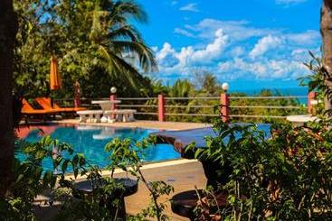 בית מלון כפרי Golden Hill Backpackers