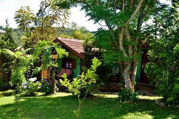 بنسيون Tirol Chalés