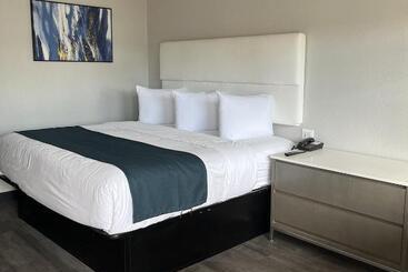 בית מלון כפרי Inn Of Uvalde