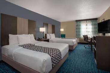 בית מלון כפרי La Quinta Inn By Wyndham Peru Starved Rock State Park