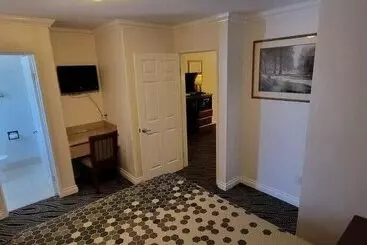 בית מלון כפרי Redondo Inn And Suites