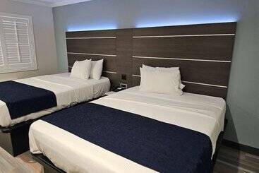 酒店 Travelodge Inn & Suites By Wyndham Fullerton