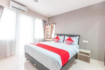 Hotelli Oyo 1948 Apartement Sentul Tower