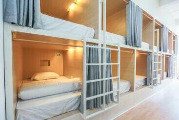 Petit Espace Boutique Hostel