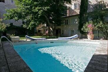 민박 Maison De La Bourgade