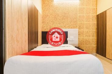 בית מלון כפרי Oyo 7297  Grand Inn