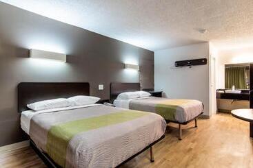 호텔 Studio 6 Lagrange