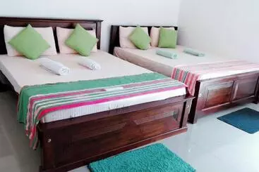 پانسیون Reshani Guest House