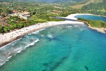 펜션 Residencial Camburyá