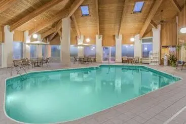 Hotel Baymont By Wyndham Freeport